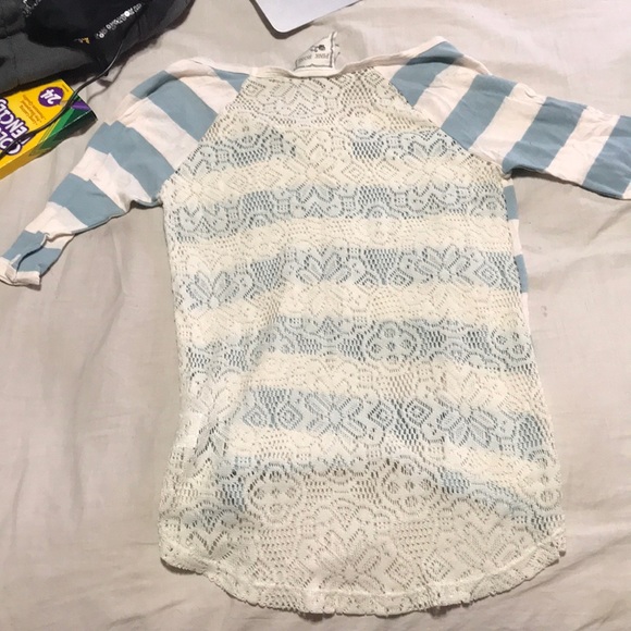Stripped 3/4 sleeve shirt - Picture 2 of 2